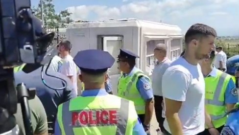 АЛБАНЦИ ЗГРОЗИЛИ АУСТРИЈУ Вилимски/Краус: Оштро осуђујемо поступање полиције на Газиместану на тзв. Косову