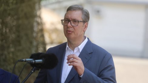 PREDSEDNIK U POSETI JUGU SRBIJE: Vučić obilazi završne radove na deonici između Gornjih i Donjih Sinkovaca (VIDEO)