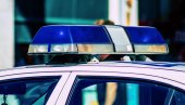 KOLAPS NA BRANKOVOM MOSTU: Automobil se prevrnuo na krov, jedna osoba povređena,