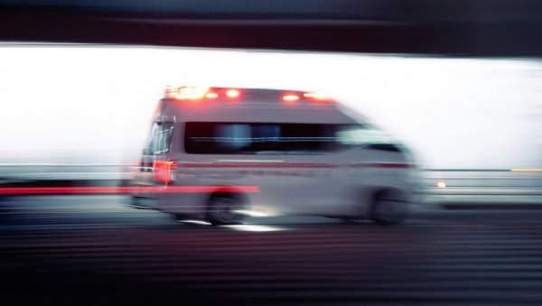 ОБОРИО ДЕТЕ НА БИЦИКЛУ: Тежак удес на раскрсници у Нишу, девојчица (11) хитно пребачена на дечју хирургију