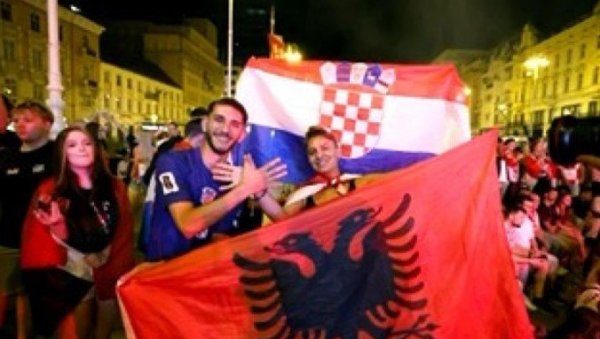 ШАМАРЧИНА ЗА УСТАШКИ ПИР: Повампирени расизам на улицама Загреба, Брисел опет ћути