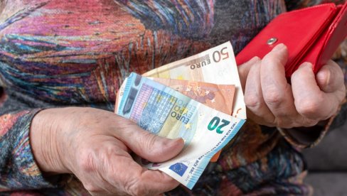 ДЕТАЉАН ВОДИЧ: Ево како да израчунате колику ћете пензију примати - Једноставно је!