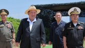 SEVERNOKOREJSKO ČUDOVIŠTE HARA AZIJSKIM MORIMA: Kim DŽong Un gledao testiranje superoružja broda Kang Kon (FOTO)