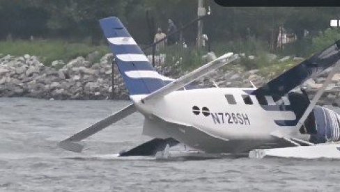TRAGEDIJA U NJUJORKU, AVION SE SRUŠIO U REKU: Pojavili se jezivi snimci trenutaka pre udara, objavljen video iz kabine (FOTO/VIDEO)