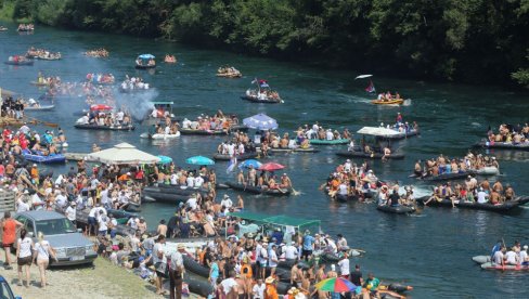 KARNEVAL NA DRINI: Program 32. Drinske regate