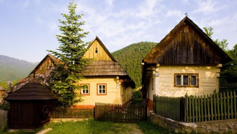 MALO MESTO U SLOVAČKOJ IMA MALI PROBLEM: U ovom selu živi 17 stanovnika i muku muče sa turistima