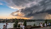 СТИЖЕ ПОТПУНИ ПРЕОКРЕТ: Врућина се преселила на запад Европе, а нашој земљи прети специфичан феномен из Украјине