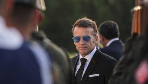 КАМЕРЕ ЗАБЕЛЕЖИЛЕ СУСРЕТ МАКРОНА И ЕМИНЕ ЕРДОГАН: Сви брује о овом потезу француског председника (ВИДЕО)