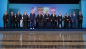 ОД РЕВОЛВЕРА ДО ЈАВОРОВОГ СИРУПА: Необичан тренутак са НАТО самита привукао пажњу