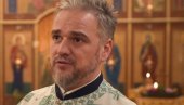 АМЕРИКА ВАПИ ЗА ПРАВОСЛАВЉЕМ Отац Александар Петровић у Чикагу чини чуда, у његовој цркви странци и муслимани масовно мењају веру