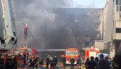 OGROMAN POŽAR U FABRICI OBUĆE: Dramatični prizori u Kini (VIDEO)