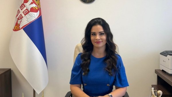 ДА НИЈЕ БИЛО ВУЧИЋА, УПРАВА У СРБИЈИ БИ ОСТАЛА НА НИВОУ ПРОШЛОГ ВЕКА! Дражић: Грађани су ти због којих све и радимо