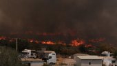 ЈЕДАН ОД НАЈСМРТОНОСНИЈИХ ПОЖАРА У ИСТОРИЈИ ЗЕМЉЕ: Страхује се да ће бити још горе, ватрогасци и даље у борби са ватреном стихијом (ФОТО)