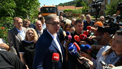 VAŽNA PORUKA PREDSEDNIKA: Srbija će nastaviti da se razvija, pametnom politikom čuvaćemo mir i stabilnost! (FOTO)