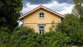 Kupili kuću, a njihov pas je PRESTAO DA LAJE - onda su saznali jezivu istinu o svom novom domu iz snova
