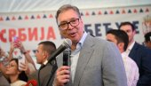 ДРЖАВА ЋЕ ГРАДИТИ И ЛОКАЛНЕ ПУТЕВЕ Вучић са народом код Лознице: Захвалан сам што сте издржали највеће нападе и терор годину и по дана