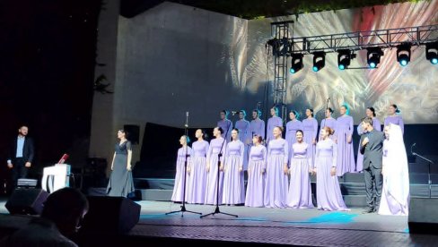 BISTALI NA NIŠKIM HORSKIM SVEČANOSTIMA: Ćuprijskom „Horosu“ priznanje za najbolje scensko izvođenje (FOTO)