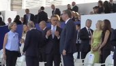 ВЕЛИКА ЧАСТ ЗА СРБИЈУ: Председник Вучић на паради у Паризу седи у првом реду (ФОТО)