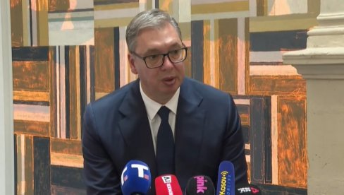 ВУЧИЋ СЕ ОБРАЋА ИЗ ПАРИЗА: Лепо је било данас бити грађанин Србије (ВИДЕО)