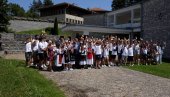 ДРУЖЕ СЕ, УЧЕ И ЗБЛИЖАВАЈУ: Сто младих из шест држава у културно-образовном кампу у Тршићу