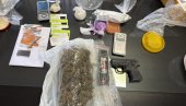 U KUĆI I DVORIŠTU DROGA I PIŠTOLJ: U Bačkoj Palanci uhapšen M.T. (37) osumnjičen za trgovinu narkoticima i nelegalno oružje