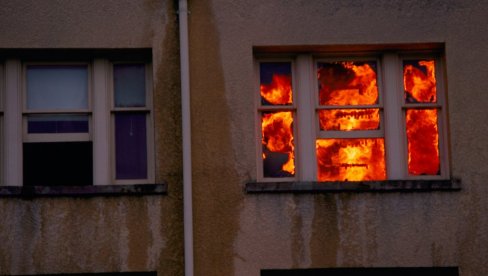 У СТАНУ НАЂЕНО ДВОЈЕ МРТВИХ: Трагичан епилог пожара на Звездари