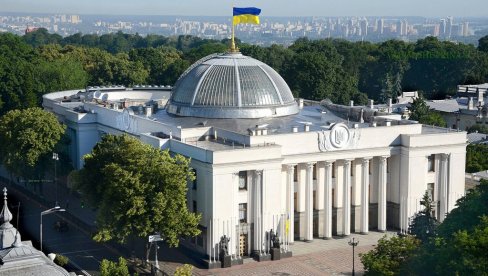 СВАКОМ МИНИСТРУ - СТРАНА СВЕТА: У Украјини председник Зеленски поново распустио владу и укључиосвој нови, велики кадровски рингишпил