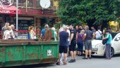 ЗАКУПЦИ УШЛИ У СВОЈЕ ЛОКАЛЕ: Месец дана после пожара дозвољен приступ запосленима у ТЦ Енјуб
