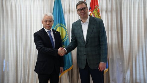 САСТАНАК У ВИЛИ МИР: Вучић примио у опроштајну посету амбасадора Казахстана Мадија Атамкулова