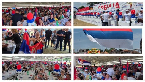 ВЕСЕЉЕ У ЛАПОВУ: Народ чека Вучића (ФОТО/ВИДЕО)