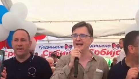 MILENKO JOVANOV ZAPEVAO: Fantastična atmosfera u Lučanima, druženje sa narodom, trubači i šef poslaničke grupe SNS za mikrofonom (VIDEO)