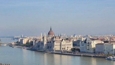 ФАРСА У ПАРЛАМЕНТУ СЕ НАСТАВЉА: Драматично у Будимпешти