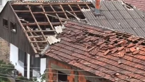 ОЛУЈА РУШИЛА КРОВОВЕ И УНИШТИЛА УСЕВЕ: Цела општина остала без струје - Хаос у Штрпцу (ВИДЕО)