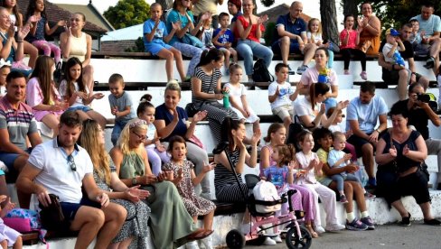 RADOST NAJMLAĐIH ĆUPRIČANA: Kraj Morave održan dečji muzičko-scenski program