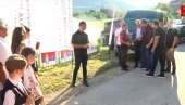 ПРЕДСЕДНИК СА НАРОДОМ: Вучић у Дрежнику