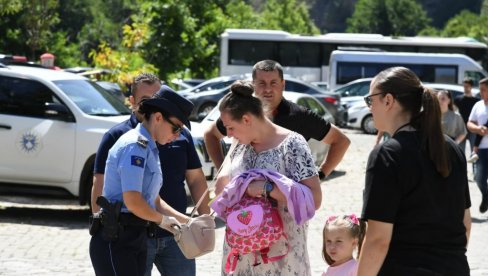 ТЕРОР ТЗВ. КОСОВСКЕ ПОЛИЦИЈЕ НАД СРБИМА СЕ НАСТАВЉА: Инцидент на слави манастира Свети Архангели код Призрена