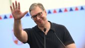 ВУЧИЋ ОПЕТ ПОКАЗАО ДА ЈЕ ЧОВЕК: Аналитичари о претњама председнику и његовом опроштају - Насиље и мржња морају да се казне