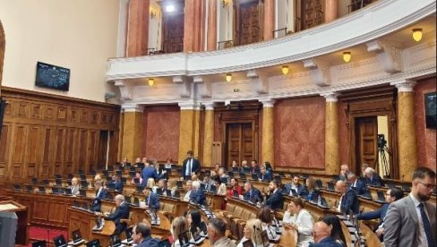 NERAD OPOZICIJE PONOVO NA DELU! Sramno: Traže sednicu Skupštine, pa se na istoj ne pojave (FOTO)
