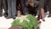 ОТКРИВЕНО КАКО ЈЕ ЗАИСТА СКОНЧАЛА ЏЕКИ КЕНЕДИ: Истина је много другачија од свега што се годинама причало