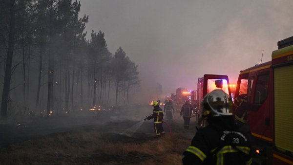 ШТА ЈЕ ТО ВАТРЕНИ ОБЛАК? Временски феномен који разбуктава пожаре у Француској и Шпанији