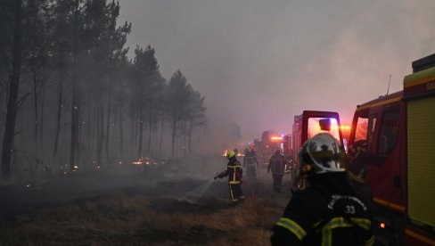ШТА ЈЕ ТО ВАТРЕНИ ОБЛАК? Временски феномен који разбуктава пожаре у Француској и Шпанији