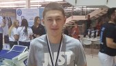 ПЛИВА ЈЕДНОМ РУКОМ И ОСВАЈА МЕДАЉЕ ЗА СРБИЈУ: Нишлија Никола Љубисављевић (25) превазишао животне препреке