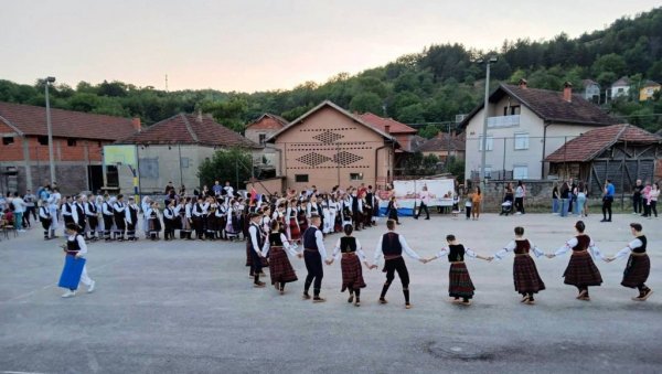 „СВЕТА ОГЊЕНА МАРИЈА ПЕТРУШКА“: У Забреги 2о. Сабор народних игара и стваралаштва