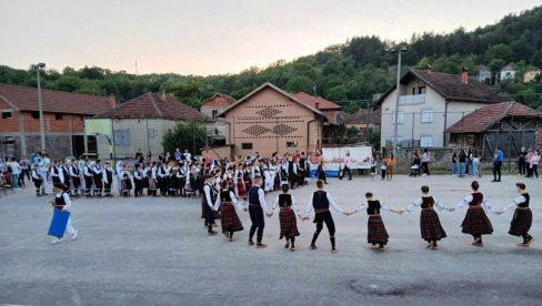 „SVETA OGNJENA MARIJA PETRUŠKA“: U Zabregi 2o. Sabor narodnih igara i stvaralaštva