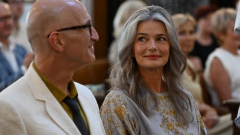 БИВША МАНЕКЕНКА СЕ СКИНУЛА У 62. ГОДИНИ И СВИ СУ У ШОКУ: Ово је немогуће (ФОТО)