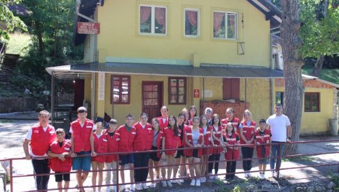 LETNJI VOLONTERSKI KAMP: Edukacija volontera CK iz Despotovca i Svilajnca (FOTO)