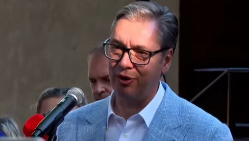 ВУЧИЋ ПОРУЧИО У ВЕЗИ СА МОБИЛНИМ АМБУЛАНТАМА: Наш посао је да дођемо код вас и спасавамо животе